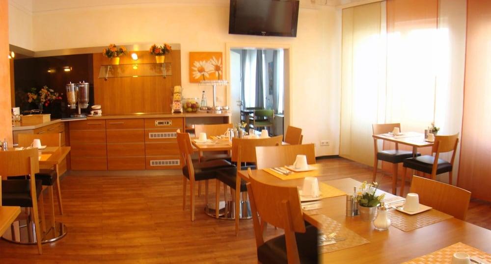 Senator Hotel Франкфурт-на-Майне Экстерьер фото